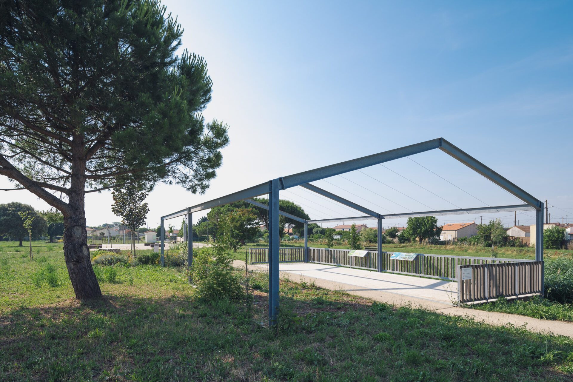 photographie_architecture_Jardin_memoriel_du_Pied_du_Coteau_Port_des_Barques-11