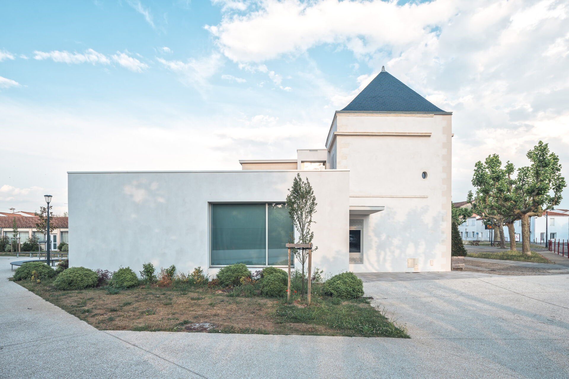 photographie_architecture_rehabilitation_extension_mairie_angoulins_sur_mer-2