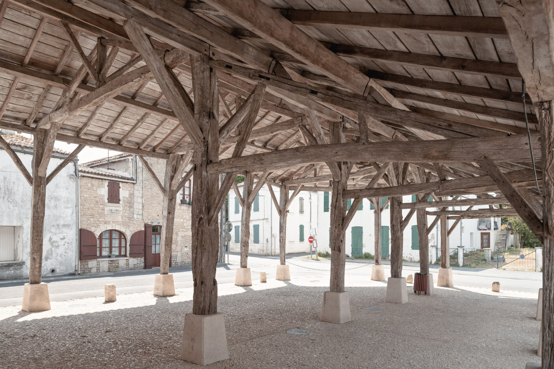 photographie_architecture_restauration_des_halles_saint_jean_d_angle-7